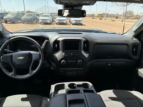 Used 2024 Chevrolet Silverado 2500 Custom w/ Custom Value Package image 15