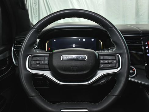 Used 2023 Jeep Wagoneer Series II w/ Convenience Group I AWD/4WD image 27
