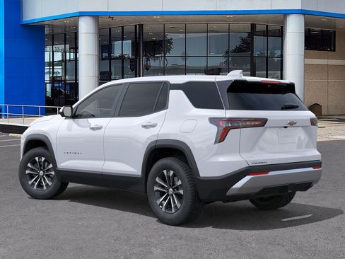 New 2026 Chevrolet Equinox LT w/ Safety and Technology Package image 3