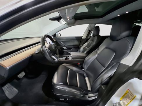 Used 2019 Tesla Model 3 RWD image 15