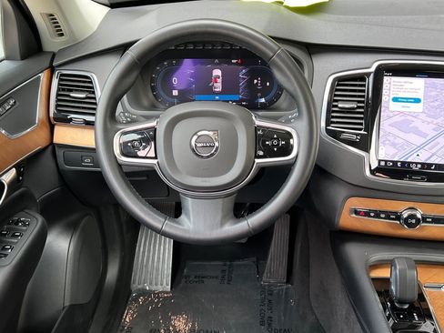 Used 2023 Volvo XC90 B5 Plus AWD/4WD image 16