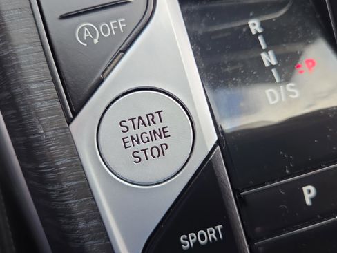 Certified 2025 BMW M440i Coupe image 35