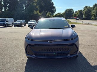 Used 2024 Chevrolet Equinox EV RS FWD video 2