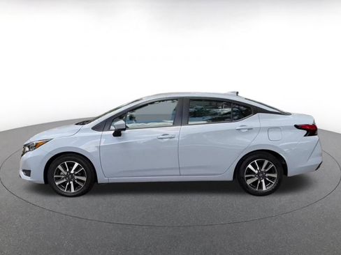 Used 2025 Nissan Versa SV FWD image 9
