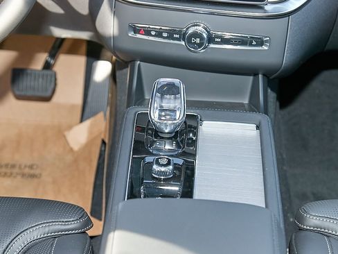 New 2026 Volvo XC90 B6 Ultra w/ Protection Package image 30