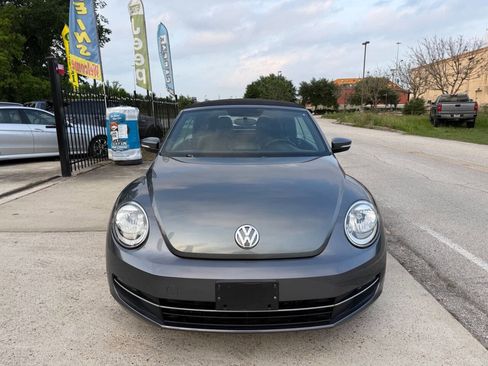 Used 2013 Volkswagen Beetle TDI FWD image 2