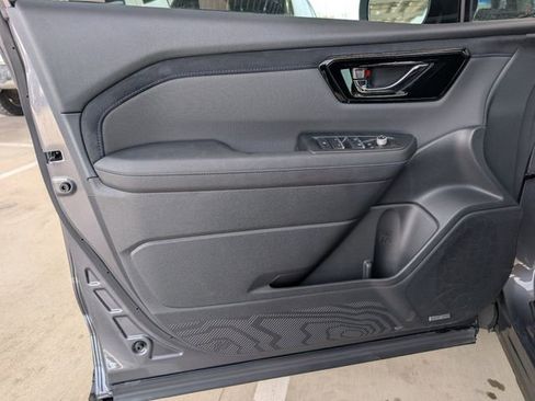 Certified 2025 Subaru Forester Limited image 22