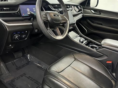 Used 2023 Jeep Grand Cherokee 4WD 4xe w/ Luxury Tech Group II image 10