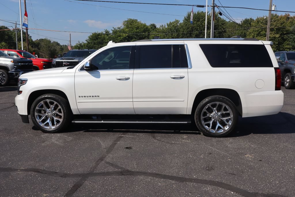 Used 2020 Chevrolet Suburban Premier w/ Premier Plus Edition AWD/4WD image 40