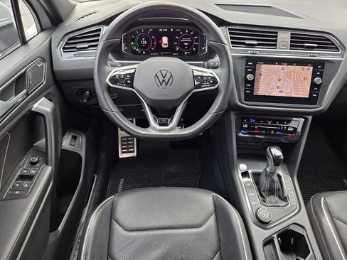 Used 2022 Volkswagen Tiguan SEL R-Line AWD/4WD image 18