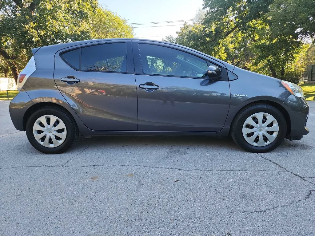 Used 2014 Toyota Prius C Two FWD image 7