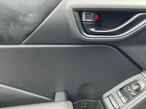 Used 2023 Toyota GR86 Premium image 11