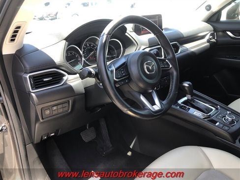Used 2017 MAZDA CX-5 Touring w/ Preferred Equipment Package FWD image 10
