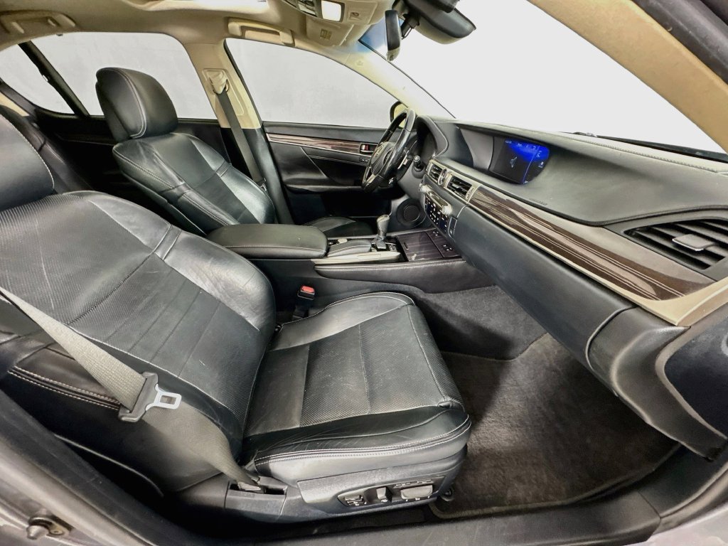 Used 2016 Lexus GS 350 w/ Luxury Package RWD image 36