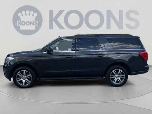 Used 2024 Ford Expedition Max XLT AWD/4WD image 2
