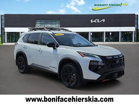 Used 2026 Nissan Rogue SV AWD/4WD image 1