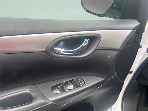 Used 2019 Nissan Sentra S image 17