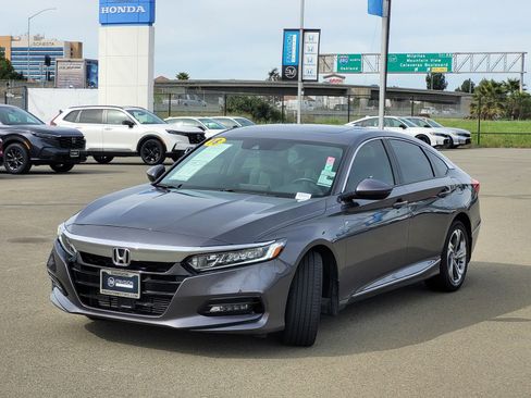Certified 2018 Honda Accord EX-L image 9