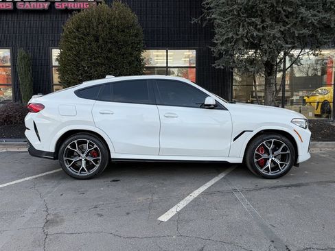 Used 2022 BMW X6 xDrive40i w/ M Sport Package image 20
