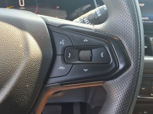Used 2024 Chevrolet TrailBlazer LS FWD image 29