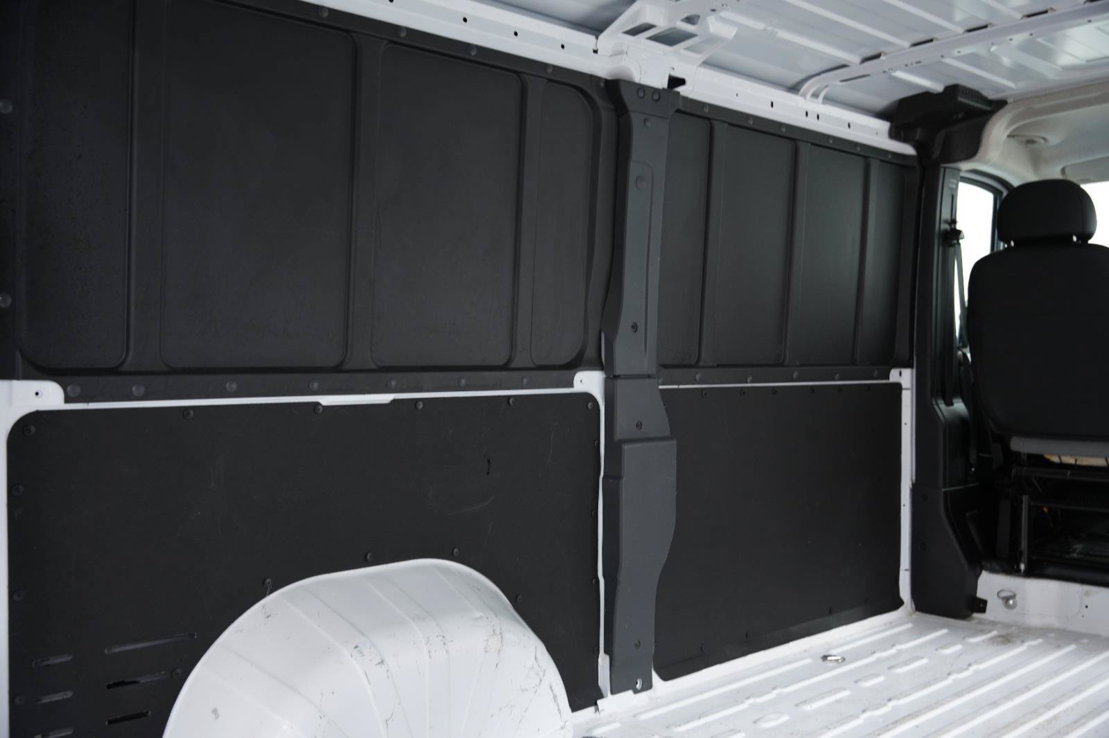 Used 2025 RAM ProMaster 2500 w/ Convenience Group FWD image 16