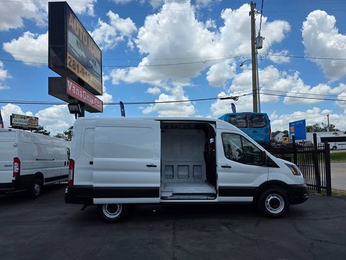 Used 2025 Ford Transit 250 148 Medium Roof RWD image 5