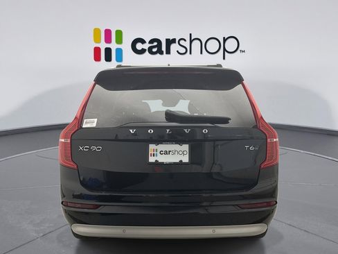 Used 2022 Volvo XC90 T6 Momentum w/ Climate Package AWD/4WD image 3