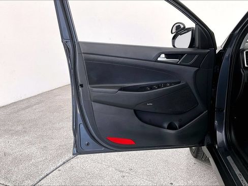 Used 2019 Hyundai Tucson Limited AWD/4WD image 22