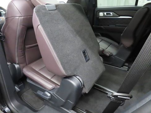 Used 2026 Ford Explorer Platinum w/ LUX Leather Package AWD/4WD image 69