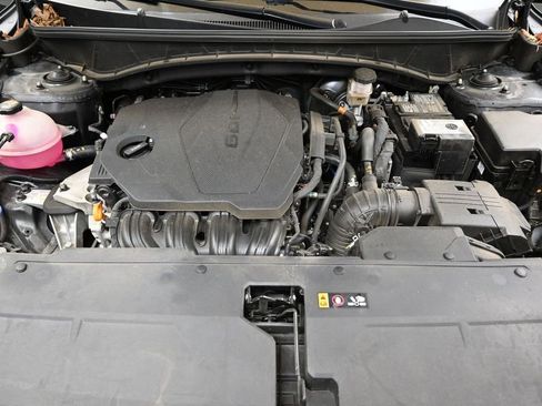 Certified 2024 Hyundai Tucson SE AWD/4WD image 9