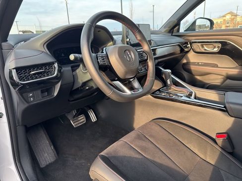 Used 2025 Acura ADX A-Spec image 13