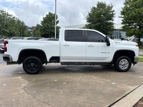 Used 2023 Chevrolet Silverado 2500 LT w/ Convenience Package AWD/4WD image 2