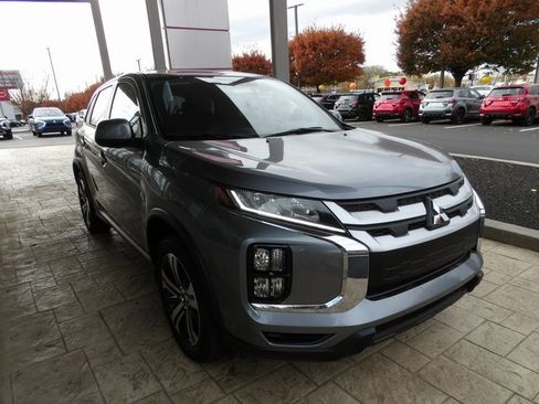 New 2025 Mitsubishi Outlander Sport SE image 3