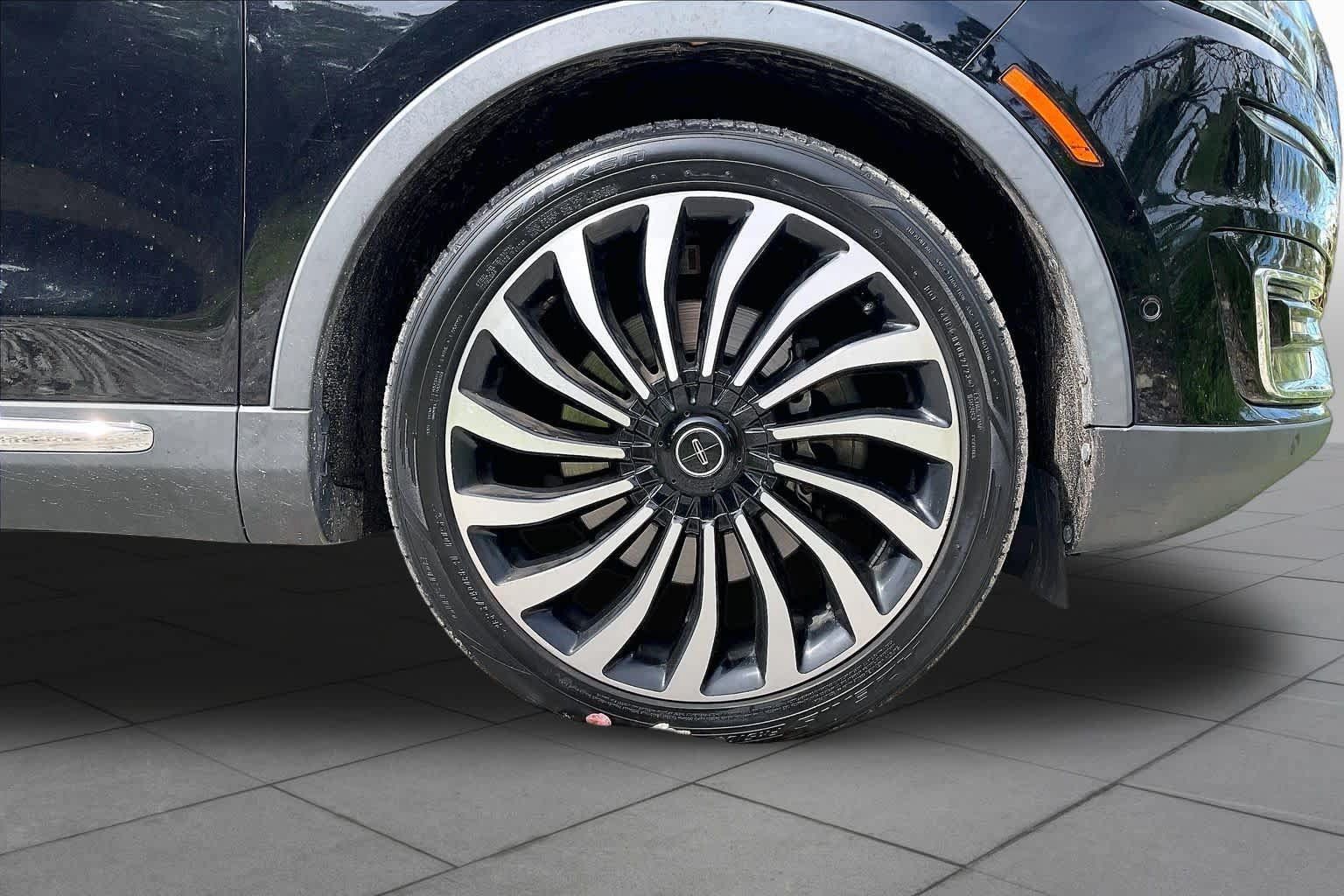 Used 2019 Lincoln Nautilus Black Label AWD/4WD image 10