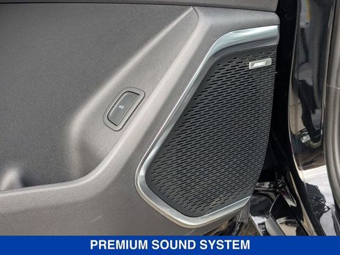 New 2026 GMC Acadia Denali w/ Super Cruise Package image 13