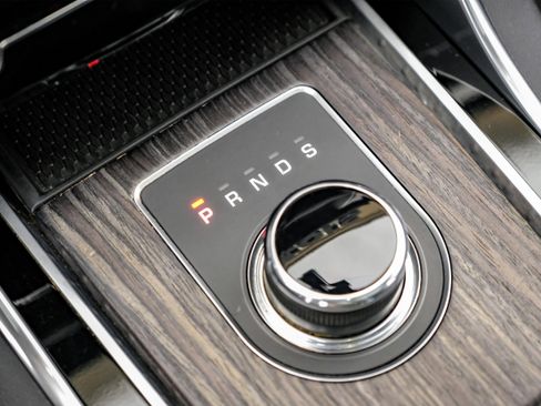 Used 2017 Jaguar XF S image 26