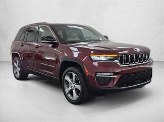 Used 2024 Jeep Grand Cherokee Limited w/ Luxury Tech Group II AWD/4WD video 3