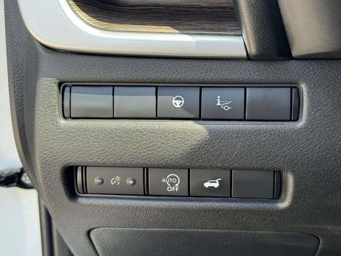 Certified 2026 Nissan Rogue Platinum w/ Platinum Premium Package AWD/4WD image 19