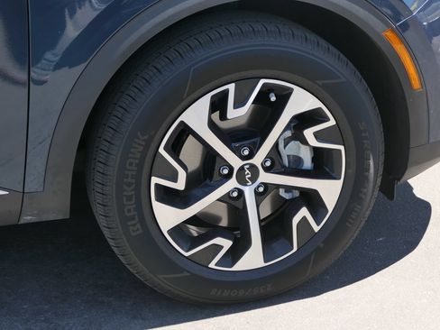 Used 2023 Kia Sportage EX AWD/4WD image 8