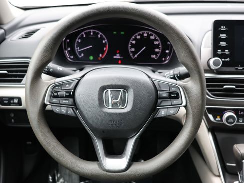 Used 2018 Honda Accord LX image 13