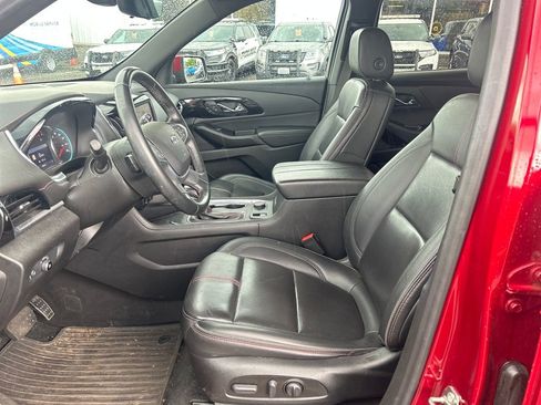 Used 2023 Chevrolet Traverse RS FWD image 6