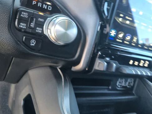 Used 2020 RAM 1500 Laramie AWD/4WD image 14