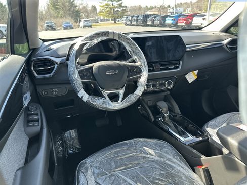 New 2026 Chevrolet TrailBlazer LT w/ Convenience Package AWD/4WD image 5