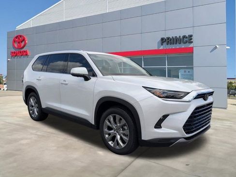 New 2026 Toyota Grand Highlander AWD image 2