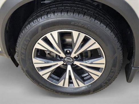 Used 2023 Nissan Rogue SV image 21