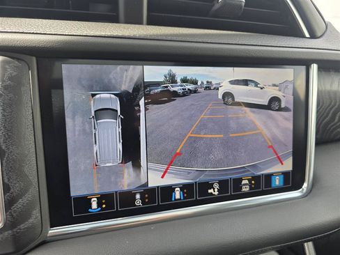 Used 2021 GMC Yukon XL Denali AWD/4WD image 19