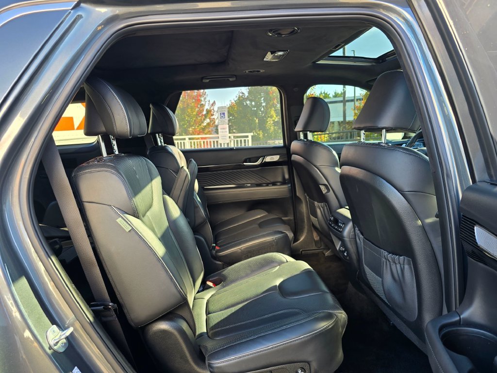 Used 2023 Hyundai Palisade Calligraphy w/ Winter Package AWD/4WD image 12