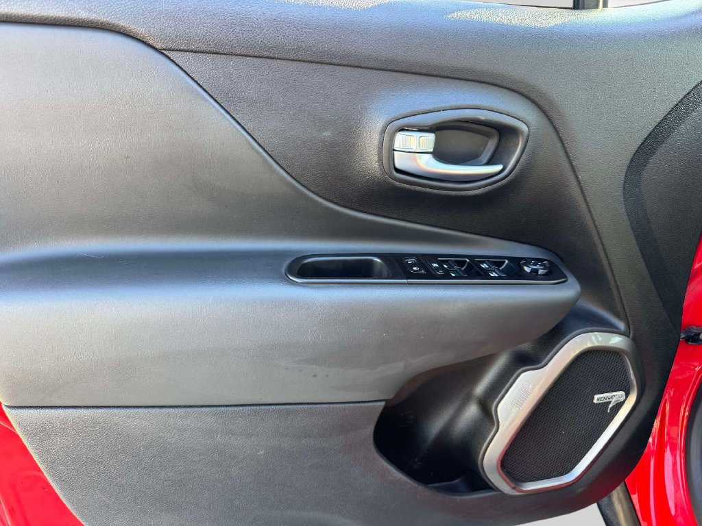 Used 2021 Jeep Renegade Limited w/ Sun & Sound Group AWD/4WD image 14
