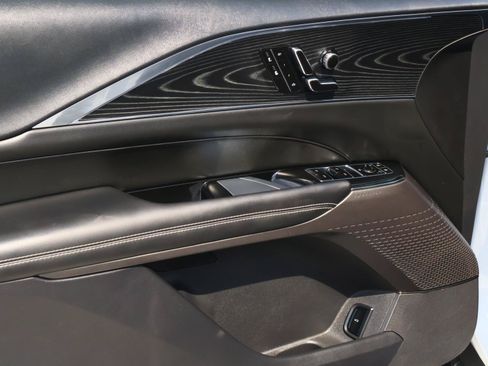 Certified 2024 Cadillac Lyriq Luxury RWD image 20
