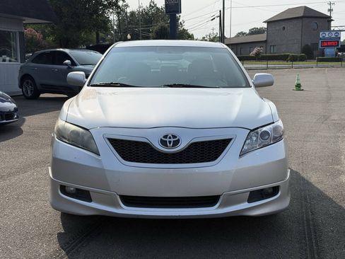 Used 2009 Toyota Camry SE FWD image 3